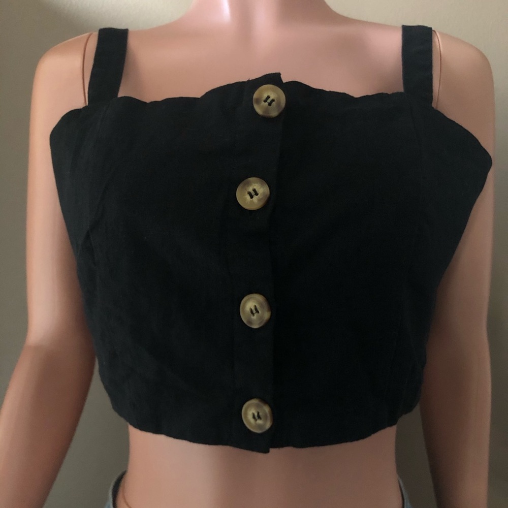 Button Front Crop Top - Picture 3 of 3